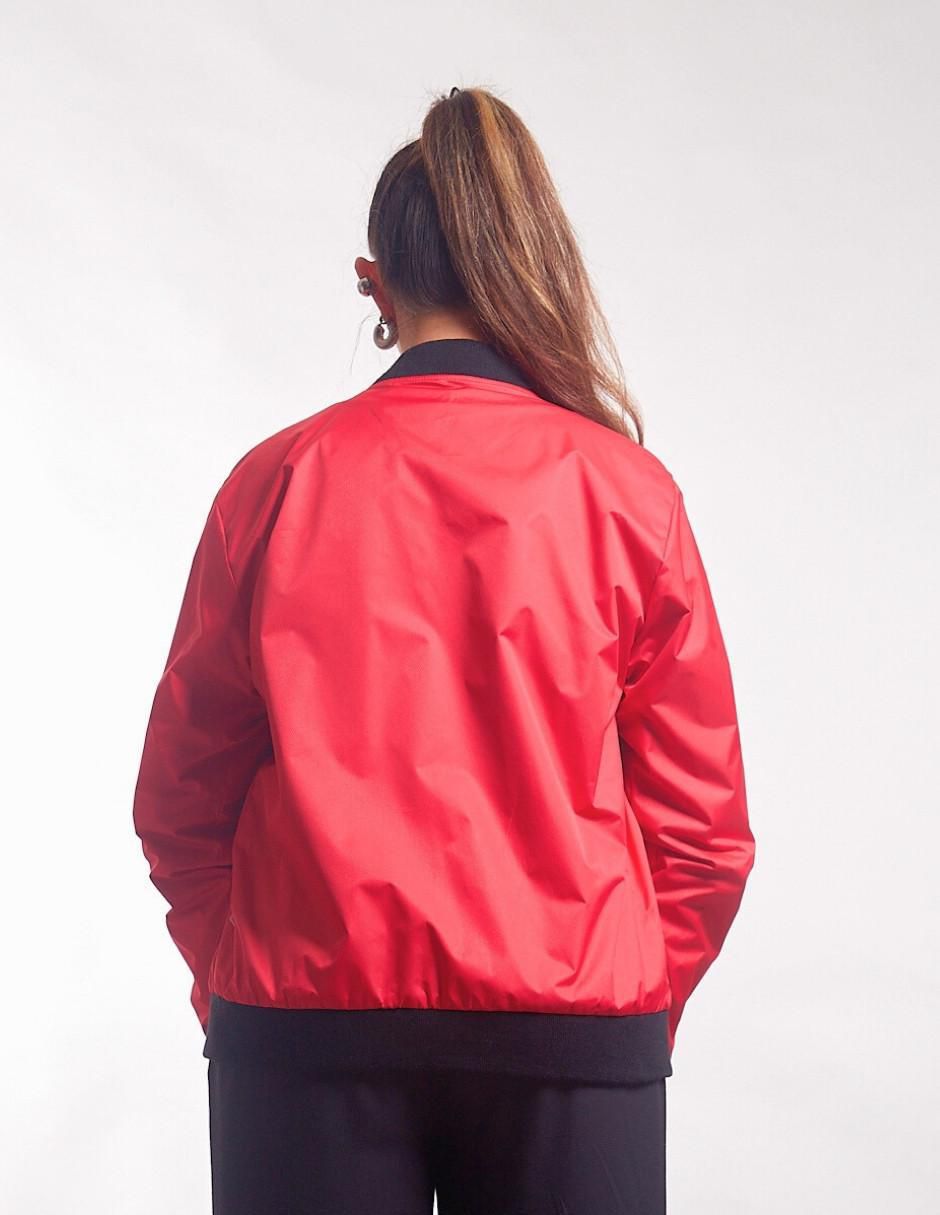 Chamarra impermeable para mujer 2