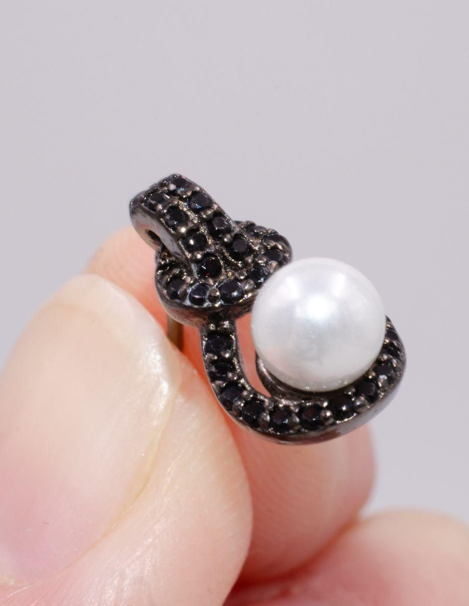 Aretes con acabado baño de rodio perla 5