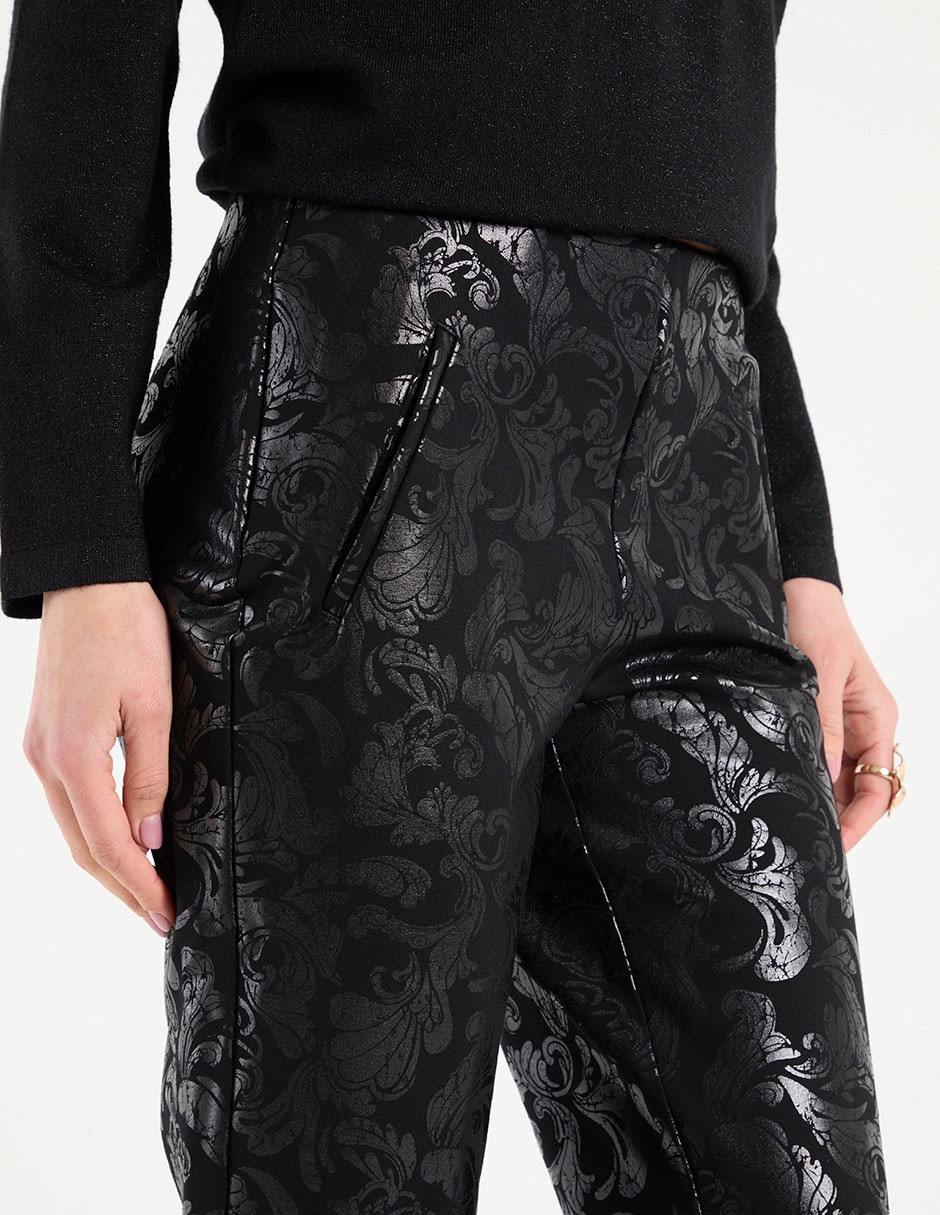 Pantalón slim para mujer 9