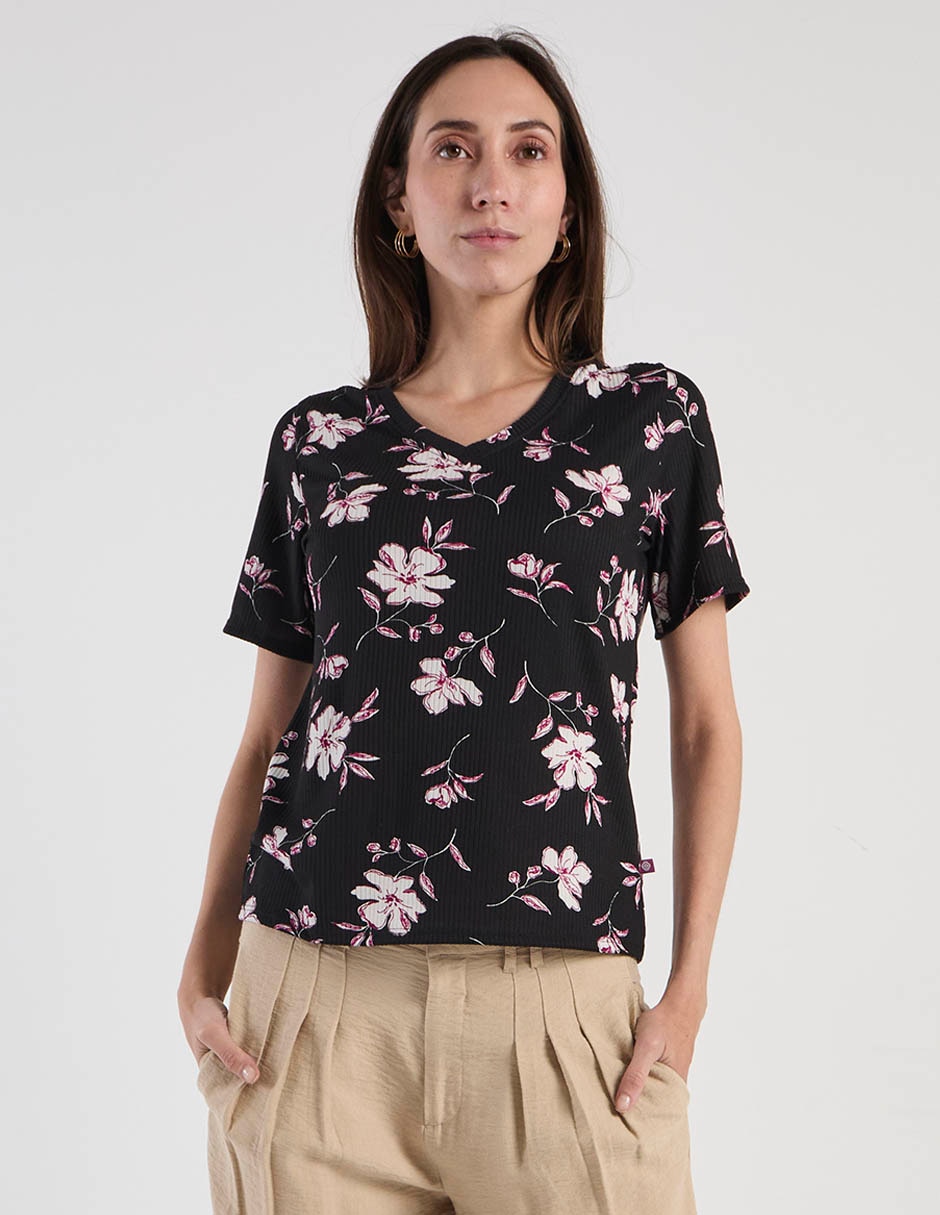 Playera manga corta cuello V para mujer 7