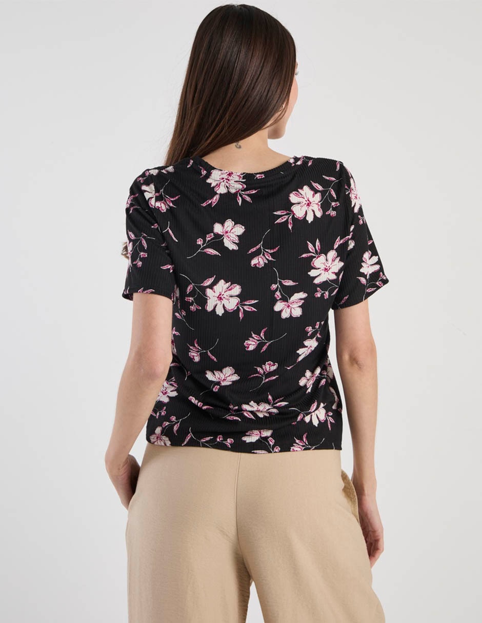 Playera manga corta cuello V para mujer 11