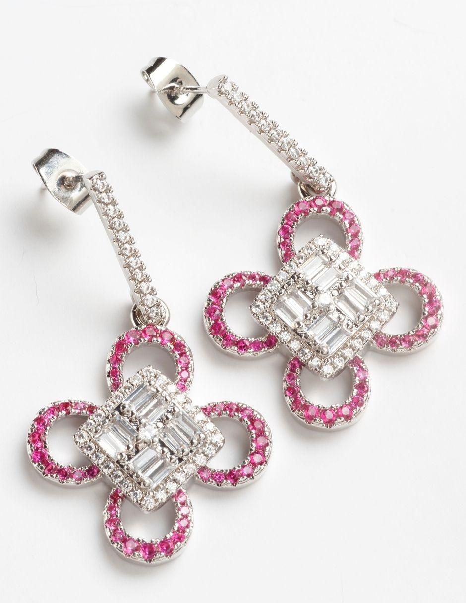 Aretes de flor con acabado baño de rodio 2