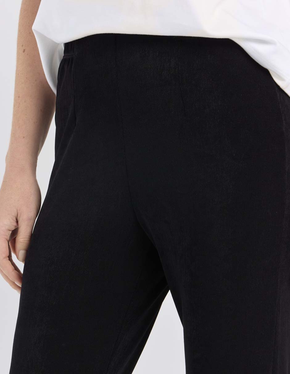 Pantalón relaxed Travelers regular para mujer