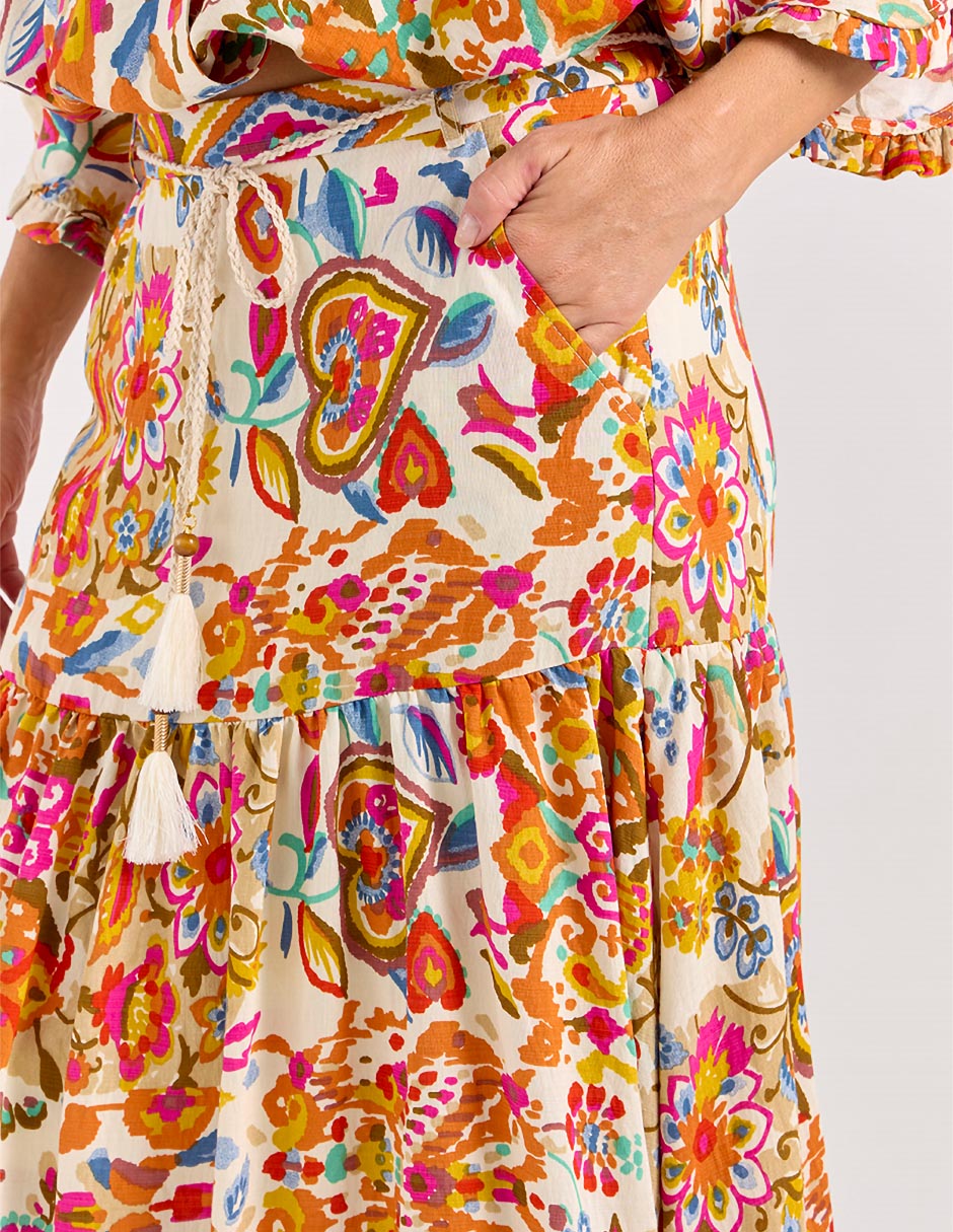 Falda crop a la cintura