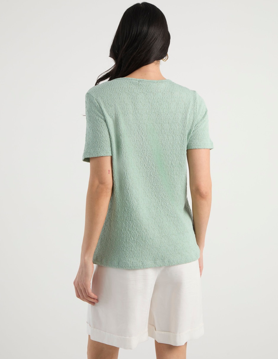 Playera manga corta cuello v para mujer 6
