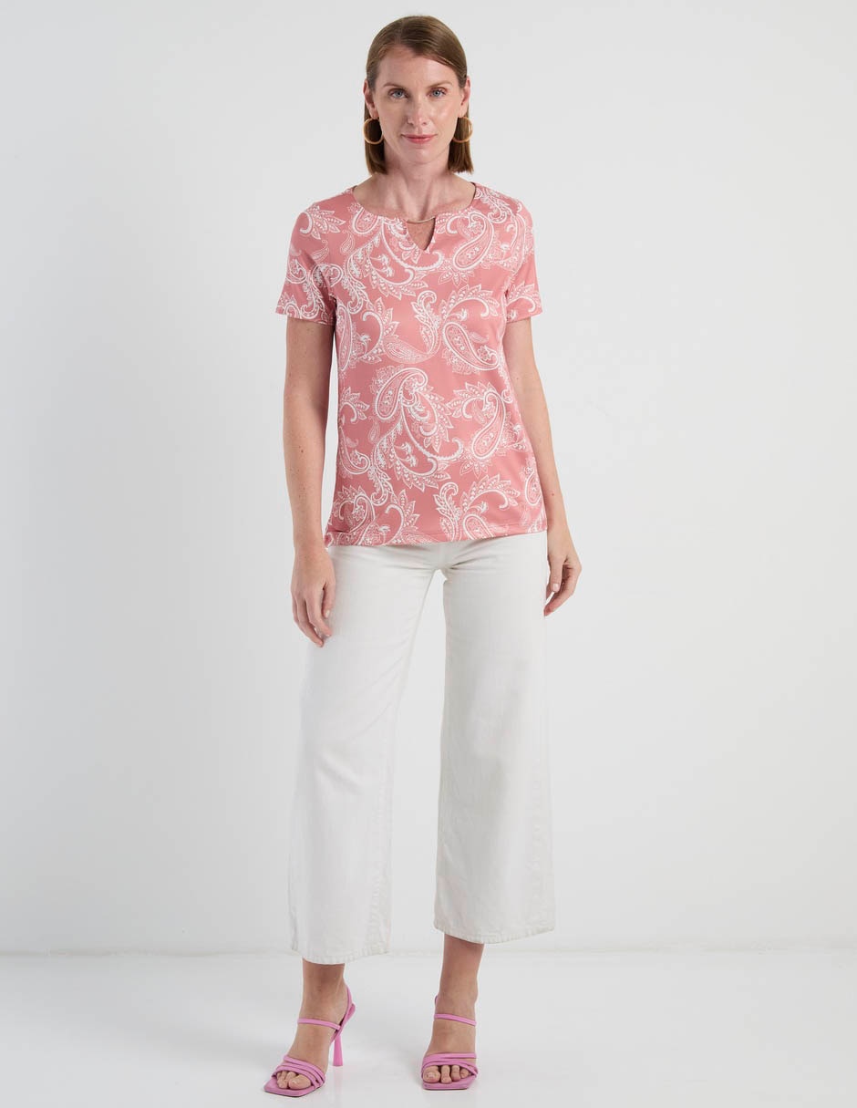Playera manga corta cuello cuadrado para mujer 3