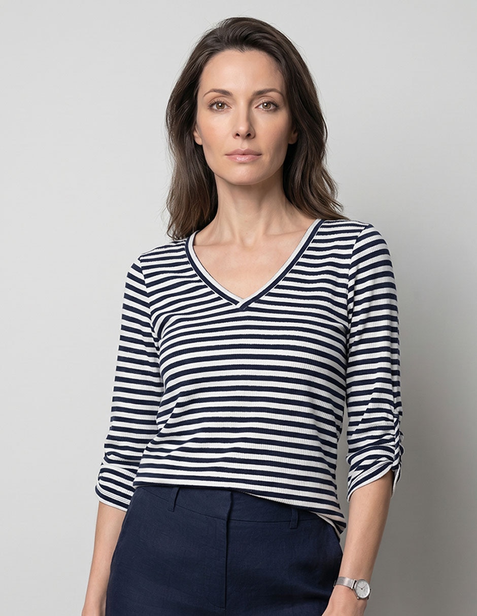 Playera manga 3/4 cuello V para mujer