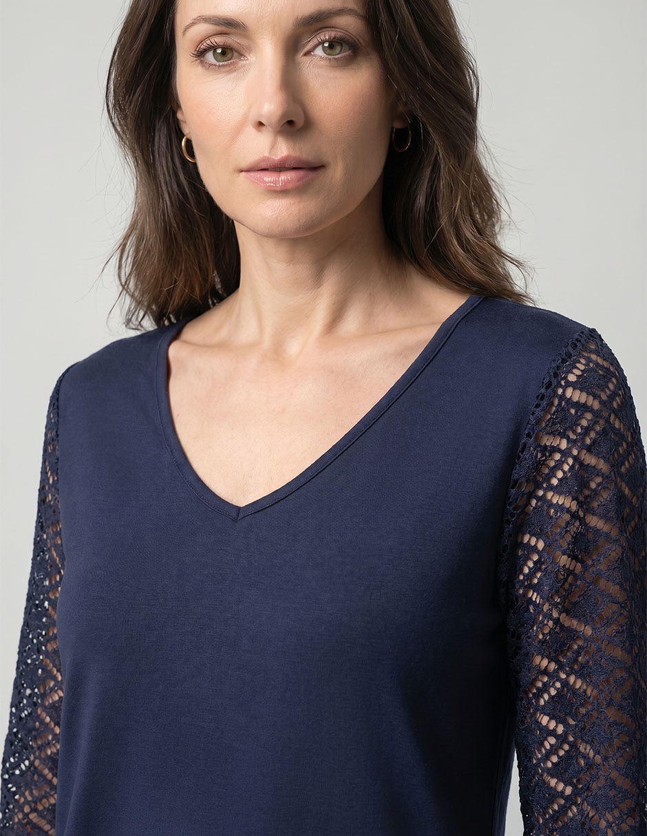 Playera manga 3/4 cuello v para mujer 3