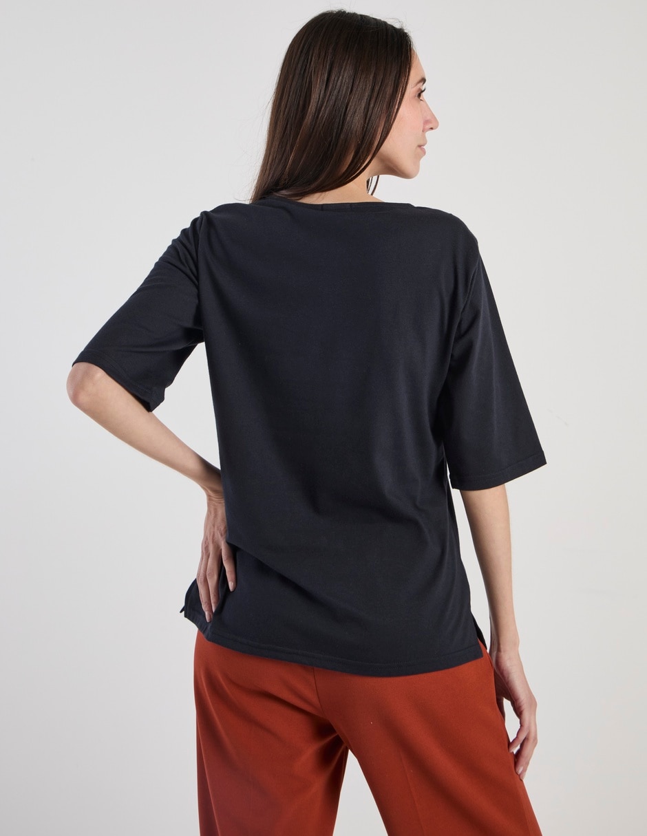 Blusa manga 3/4 cuello redondo para mujer 11
