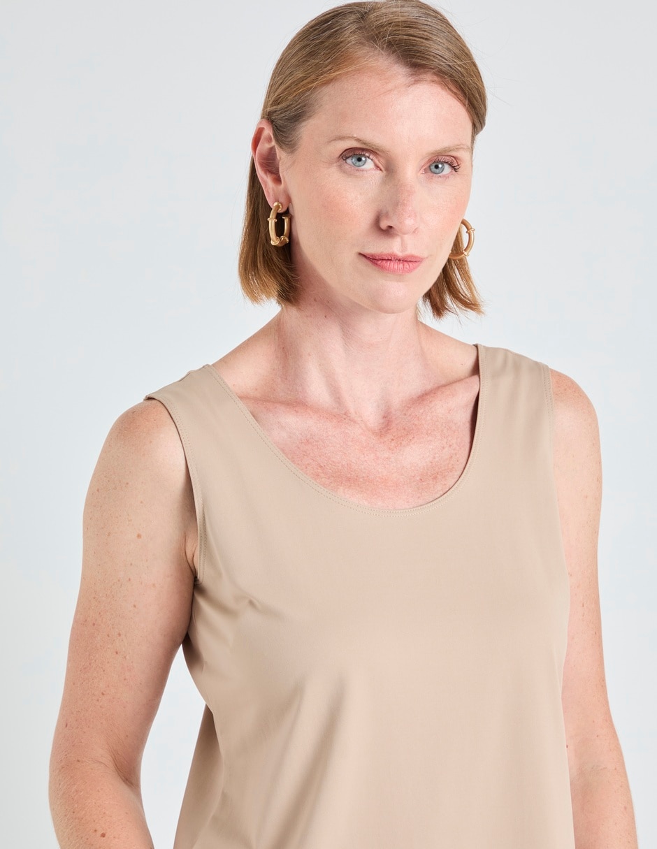 Top cuello redondo tirante ancho