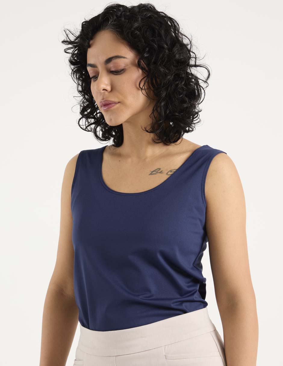 Top cuello redondo escote medio tirante ancho 2