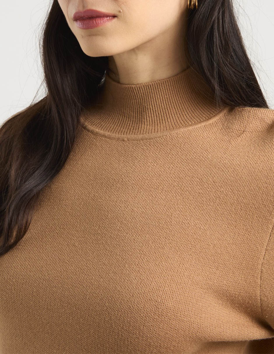 Suéter cuello alto para mujer 9