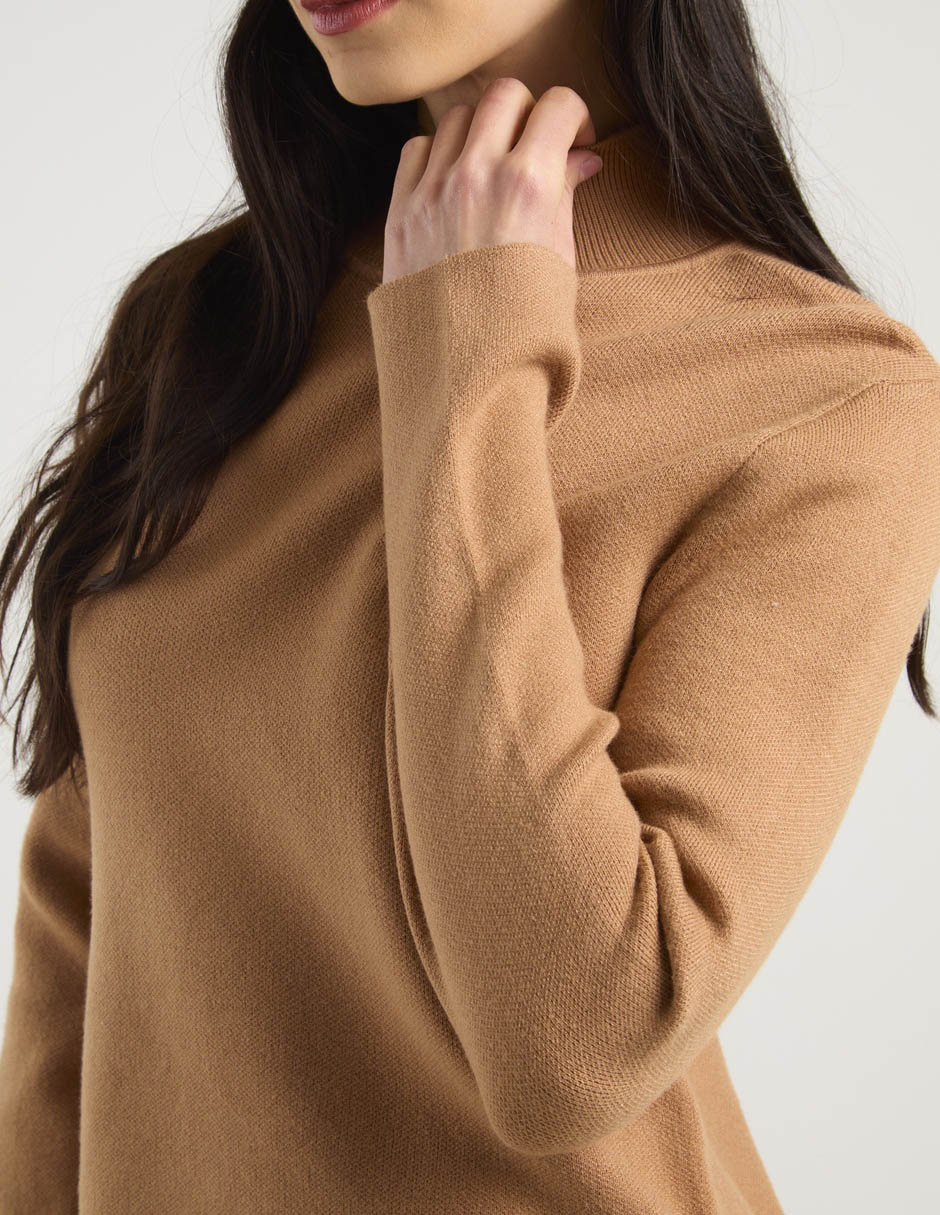Suéter cuello alto para mujer 10