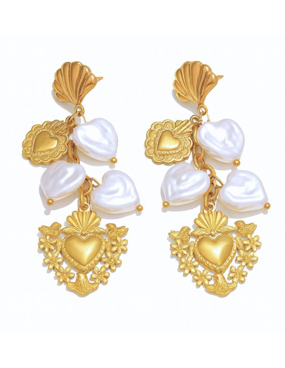 Aretes de corazón Milagritos con acabado brillante 2