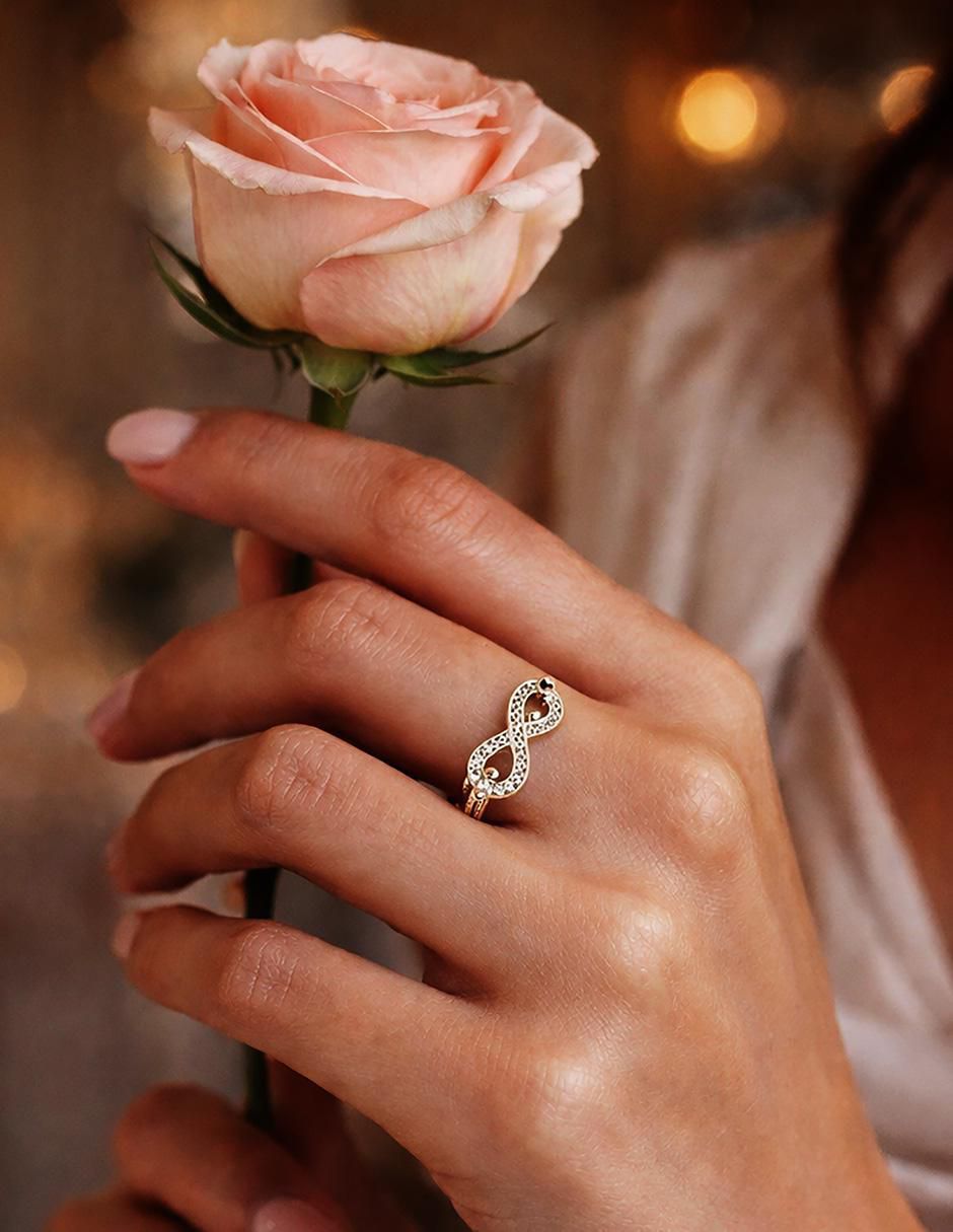 Anillo de infinito Eterno 18 k zirconia baño de oro 2
