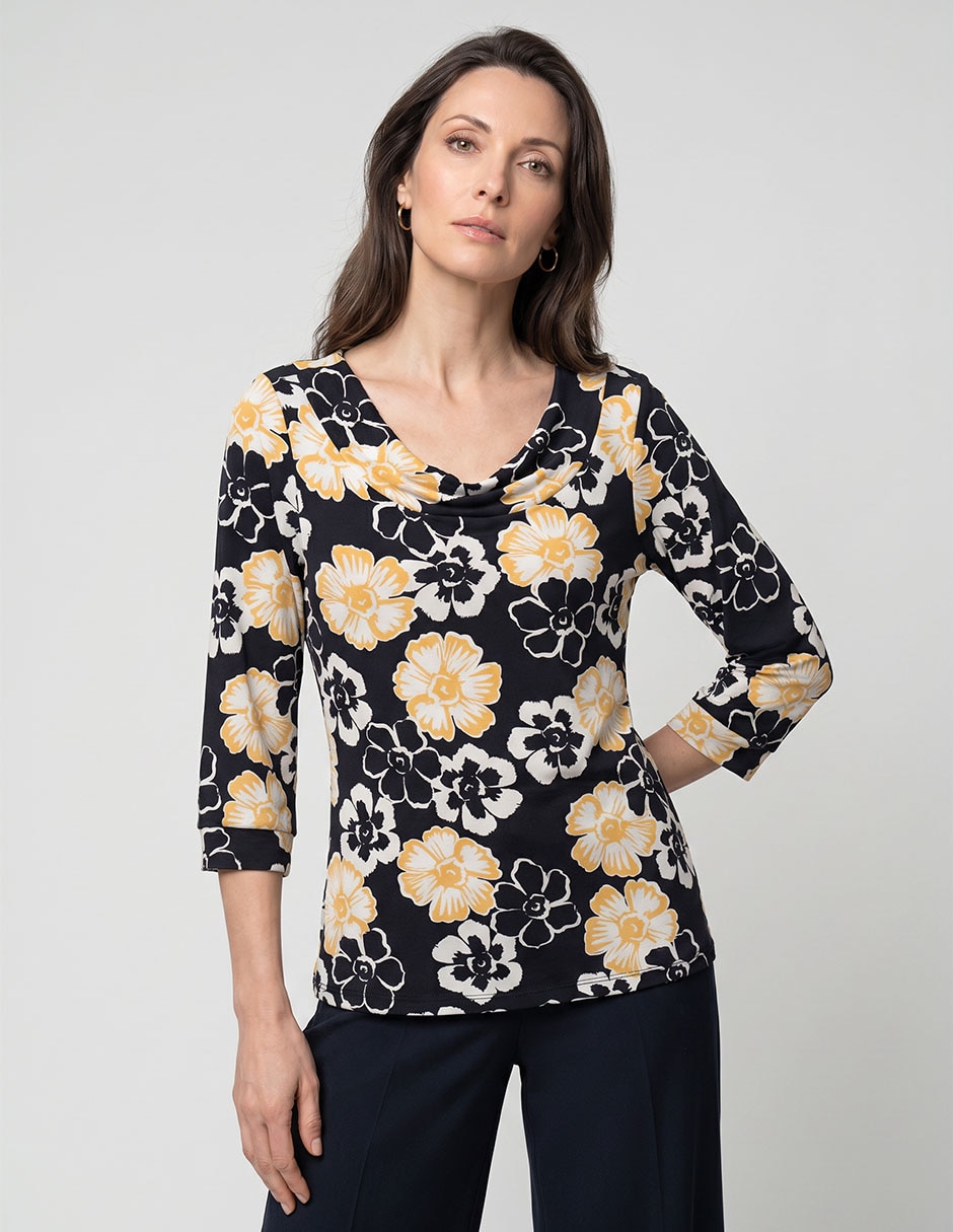 Playera manga 3/4 cuello ojal mujer