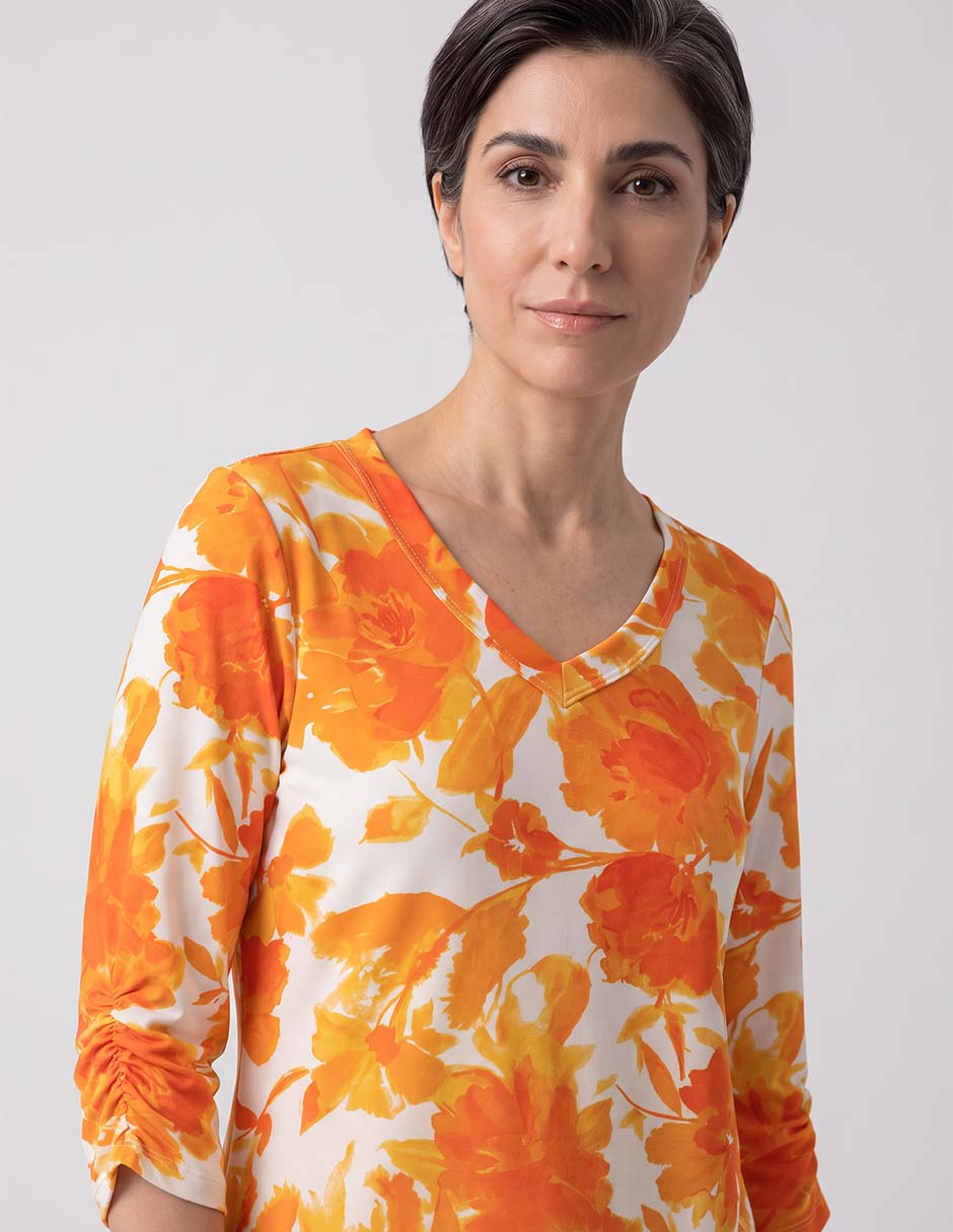 Playera manga 3/4 cuello v para mujer 3