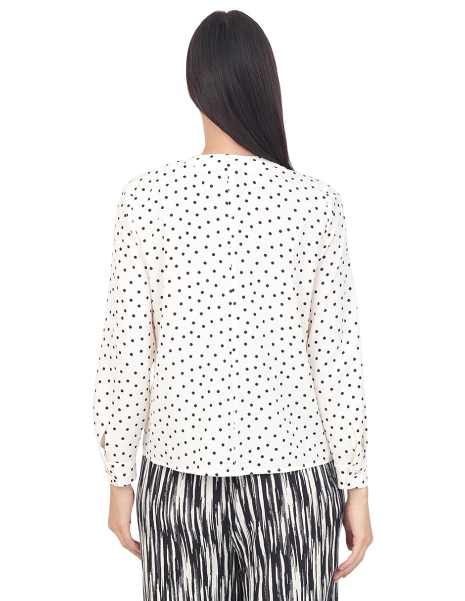 Blusa Grupo Alcala manga larga para mujer 4